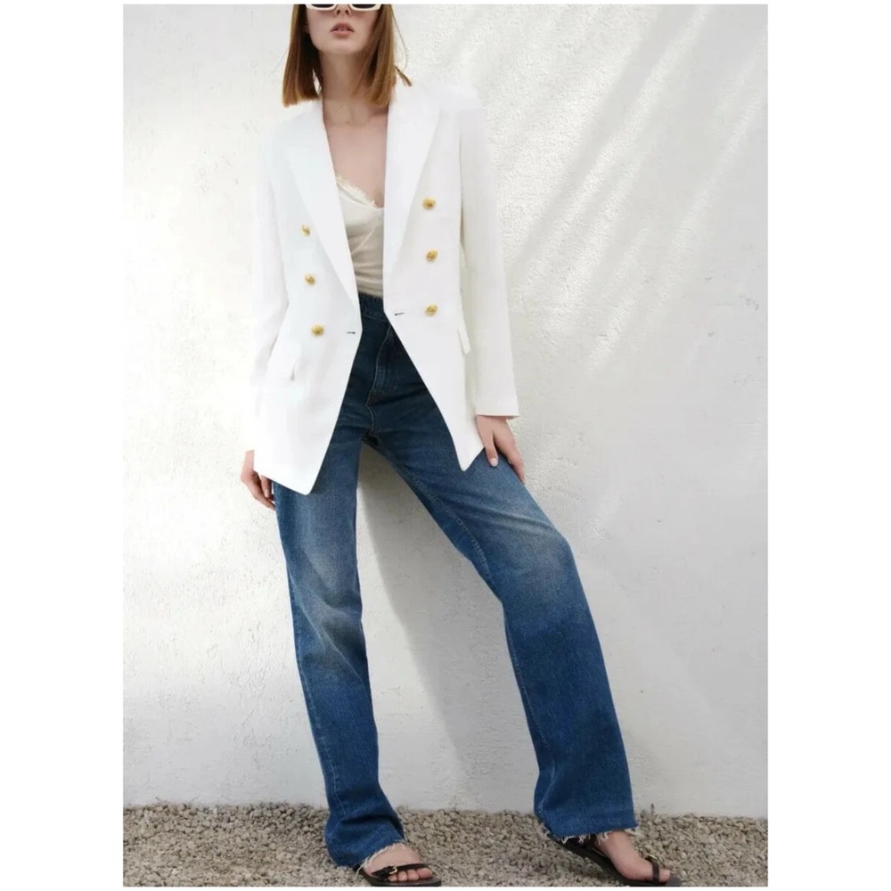 Zara Ivory Blazer with Gold Accents - Picture 3 of 14